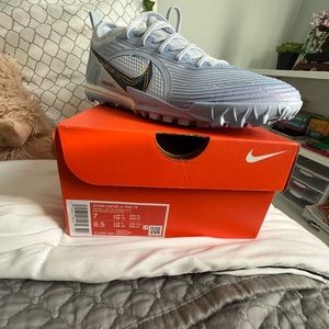 Nike turfs soccer shoes